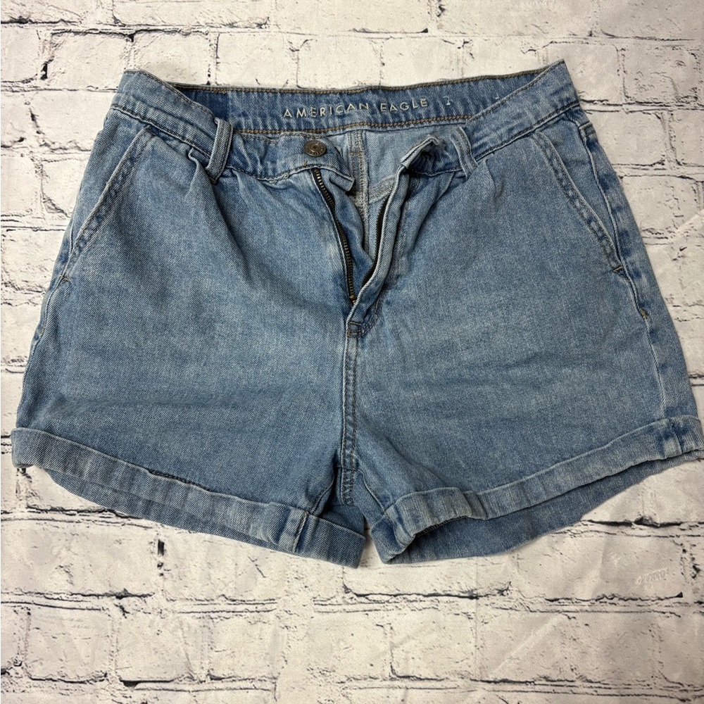 American Eagle Women’s Mom Short